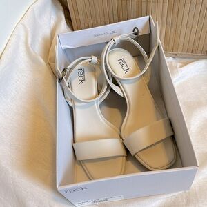 Size 5.5 women Nordstrom rack beige Sandals